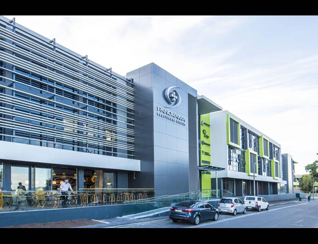176M² OFFICE TO LET IN PANORAMA